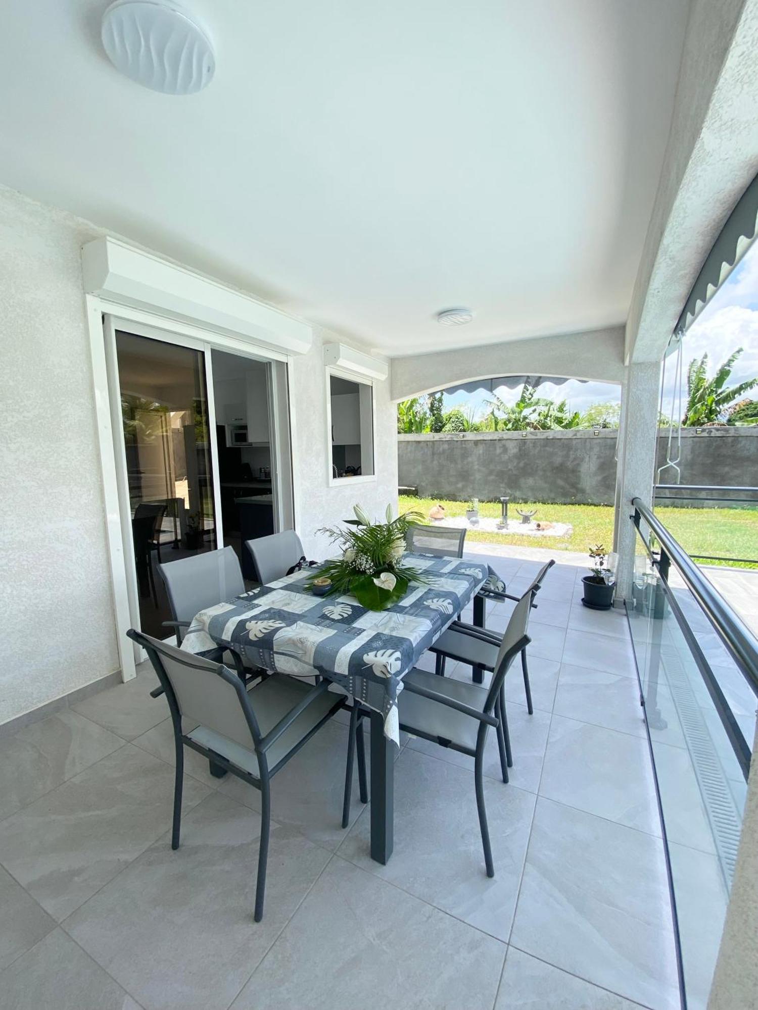 Villa Lanais Baie-Mahault Exteriör bild